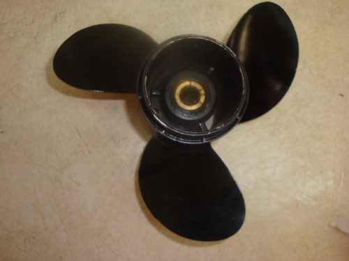 85 SUZUKI 1985 fueraborda 25 hp hélice 9 1/2 X 9 1/2