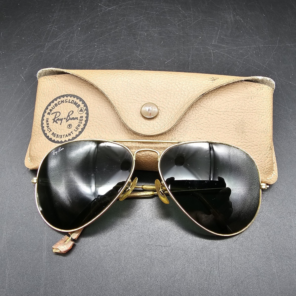 VINTAGE B&L RAY-BAN U.S.A. Aviator sunglasses gold tone for repair