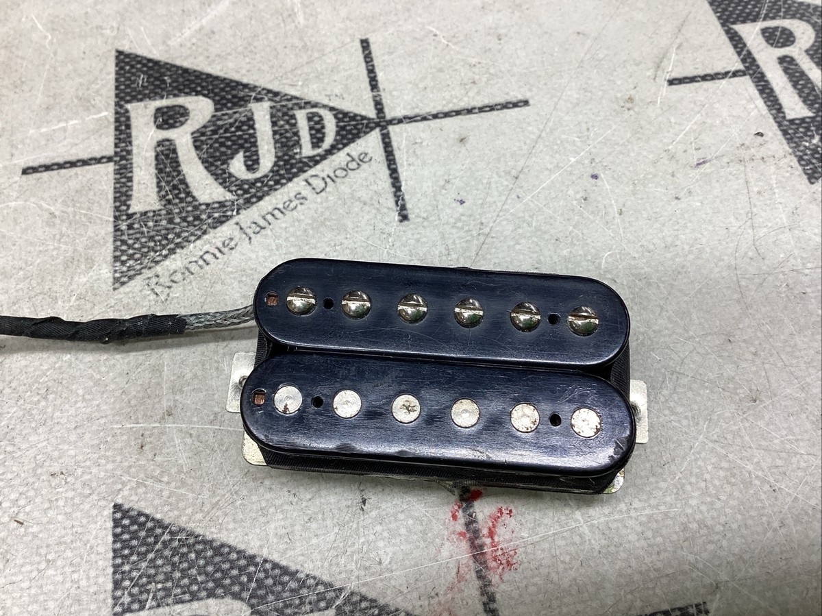 Charvel シャーベル CDS 日本製 ESP LH-200ピックアップ搭載 Charvel シャーベル CDS 日本製 ESP LH-200ピックアップ搭載