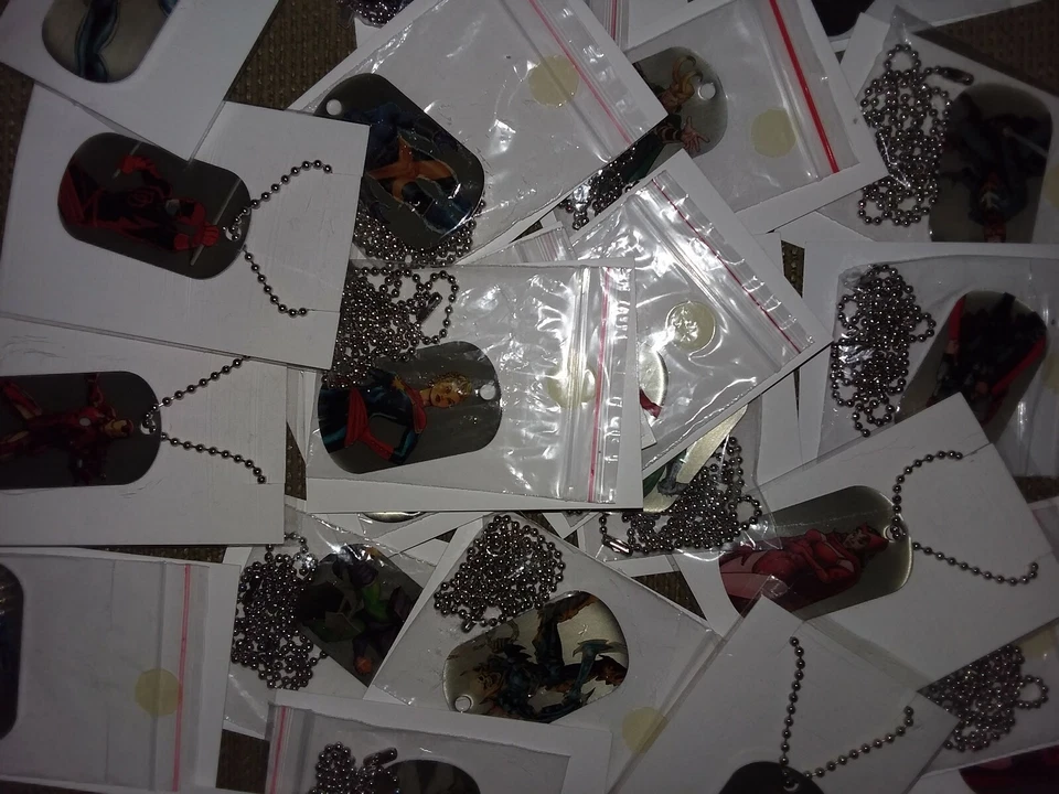 Collar con etiqueta de perro Blade 38 of 55 Marvel Dossier (2016 Upper Deck) Foto 3 de 4