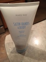 Mary Kay Satin Hands & Body Buffing Cream 6 Oz Sealed Mary Kay Satin Hands & Body Buffing Cream 6 Oz Sealed