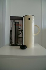 Image of PRICE REDUCTION !!! Stelton Vacuum Jug 1.L in Cream Gloss Finish.