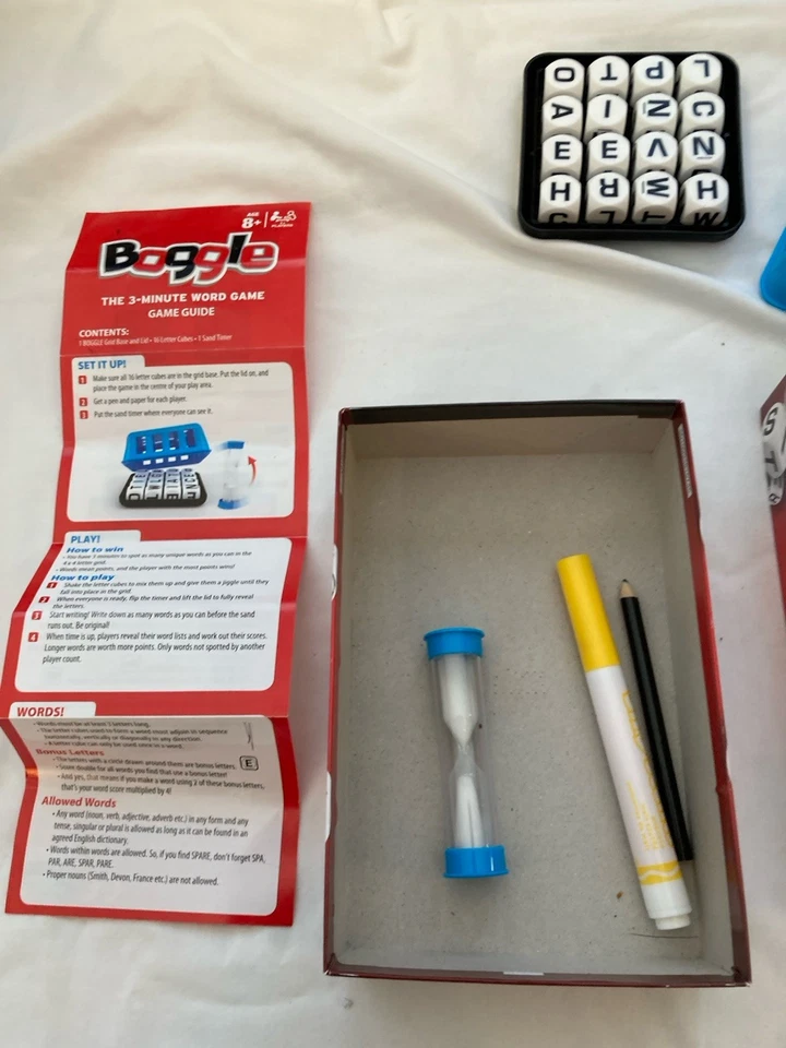 BOGGLE The 3-Minute Word Game By Hasbro 2014 8yrs+ Complete - Image 3 of 4