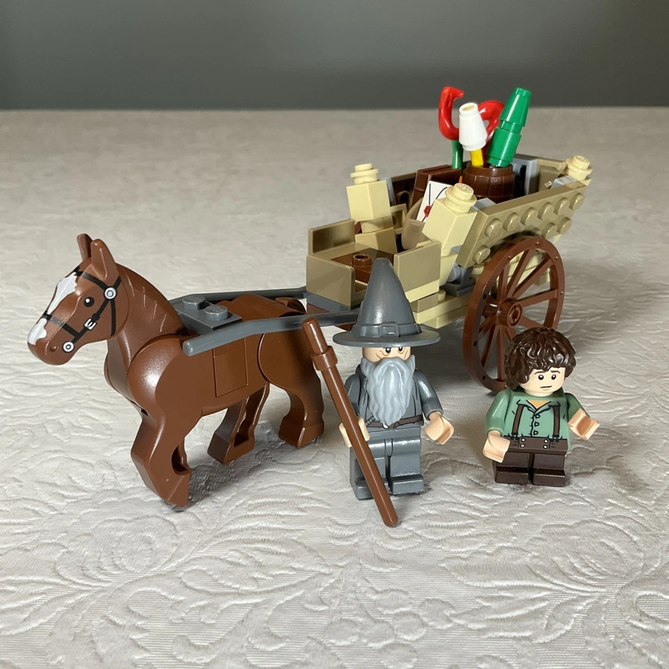 LEGO 79003 The Hobbit An Unexpected Gathering & 9469 Gandalf Arrives - Image 3 of 4