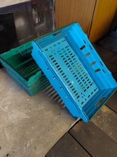 Brand New 2x 23 Liter Tubs For catering and 4x used food sotrage crates