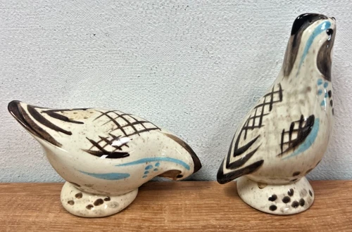 Pair of 2 Vtg Red Wing Pottery Salt & Pepper Shakers Quail Bob White