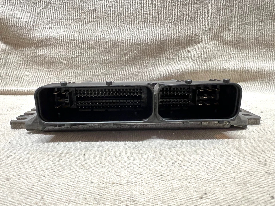 Suzuki Grand Vitara 2008 2,7 L V6 control del motor ECU módulo ECM 33920-66JM0 Foto 3 de 4