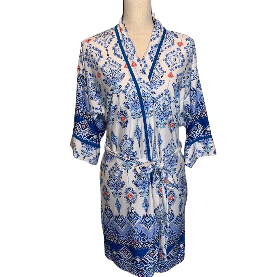 Bata para mujer In Bloom by Jonquil XS - S envolvente azul blanco cosida en cinturón Foto 2 de 4