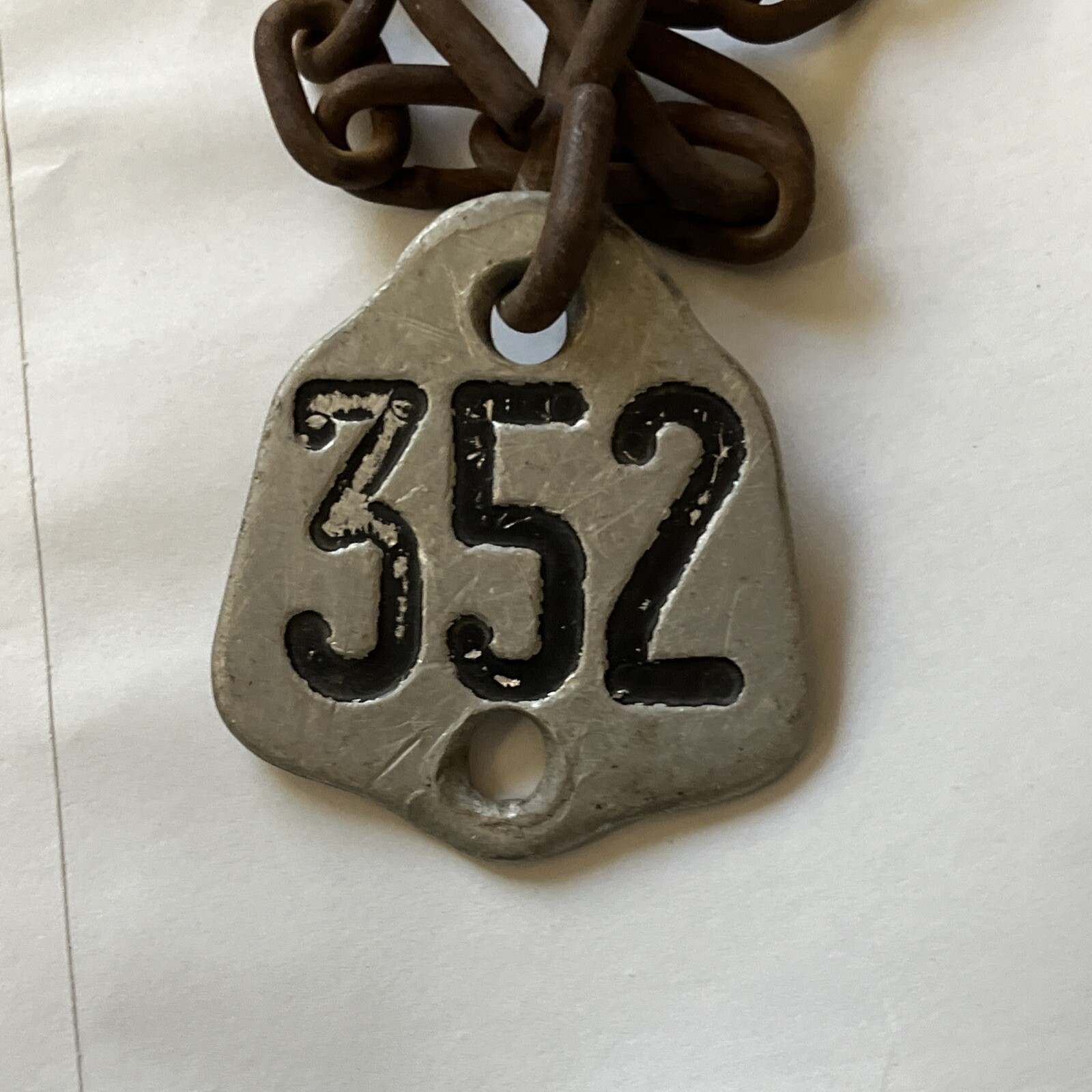 Vintage Aluminum Metal Cow Cattle Tag Large #352, 2-1/2” X 2-1/4” W/Chain 2 Side