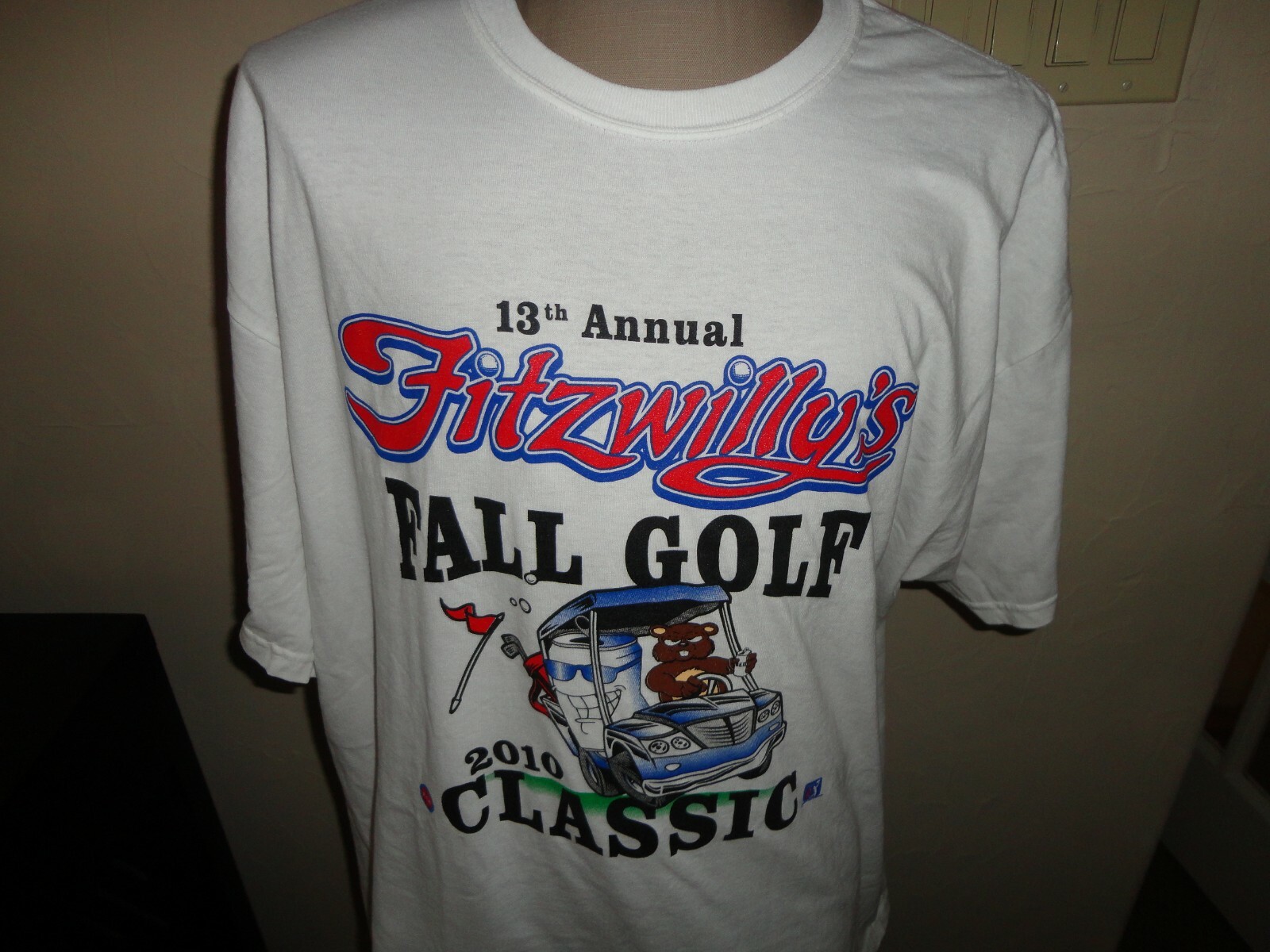 FILA Maglietta classica White Fitzwilly's 2010 13° annuale autunno golf 2XL festa birra