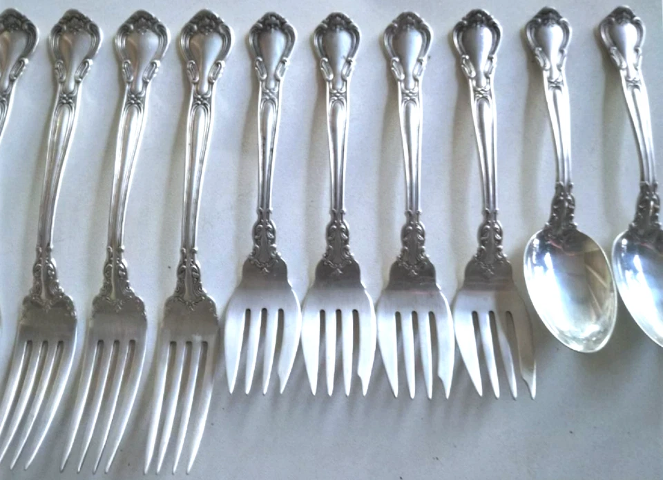 Servicio Gorham CHANTILLY vintage de plata esterlina para cuatro 16 piezas Sin mono Foto 3 de 4