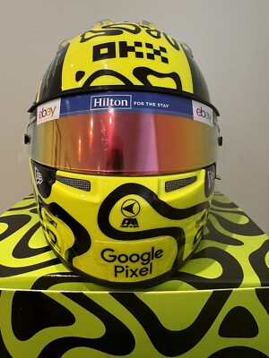 VOLLSTÄNDIG VERBESSERTER LANDO NORRIS MIAMI FIRST WIN 1/2 HELM KOSTENLOSE LIEFERUNG  