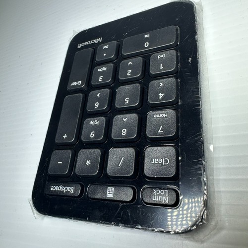 Microsoft 1558 Sculpt Ergonomic Number Key Pad Bluetooth Keypad - Picture 7 of 7