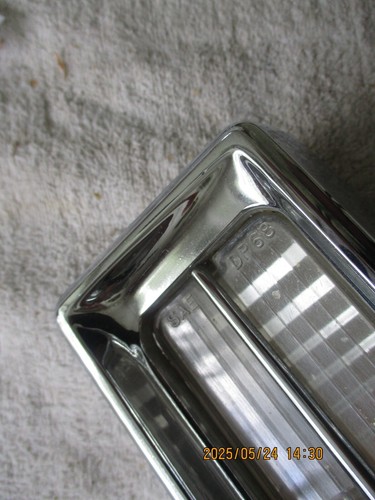 NICE USED 1968 CADILLAC DEVILLE PARKING LAMP ASSEMBLY - Picture 15 of 17