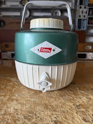 Vintage 1963 Coleman 1 Gallon Insulated Water Jug Cooler Green White Diamond 