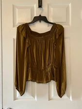 New! Universal Thread - Olive/gold long sleeve Rayon top, Ladies size M. Nice!