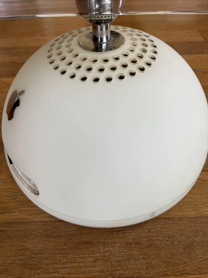 Apple iMac PowerPC G4 700Mhz 256MB RAM 40GB HDD - Image 3 of 4