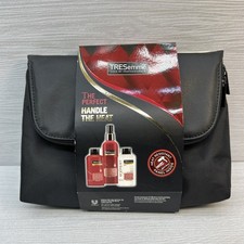 TRESemm&eacute;  Shampoo Conditioner Hair Care Handle  Heat Proof Styling Bag Gift Set