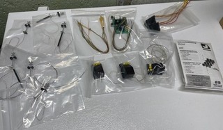 HO RR Crossing signals/traffic signals w/electric components