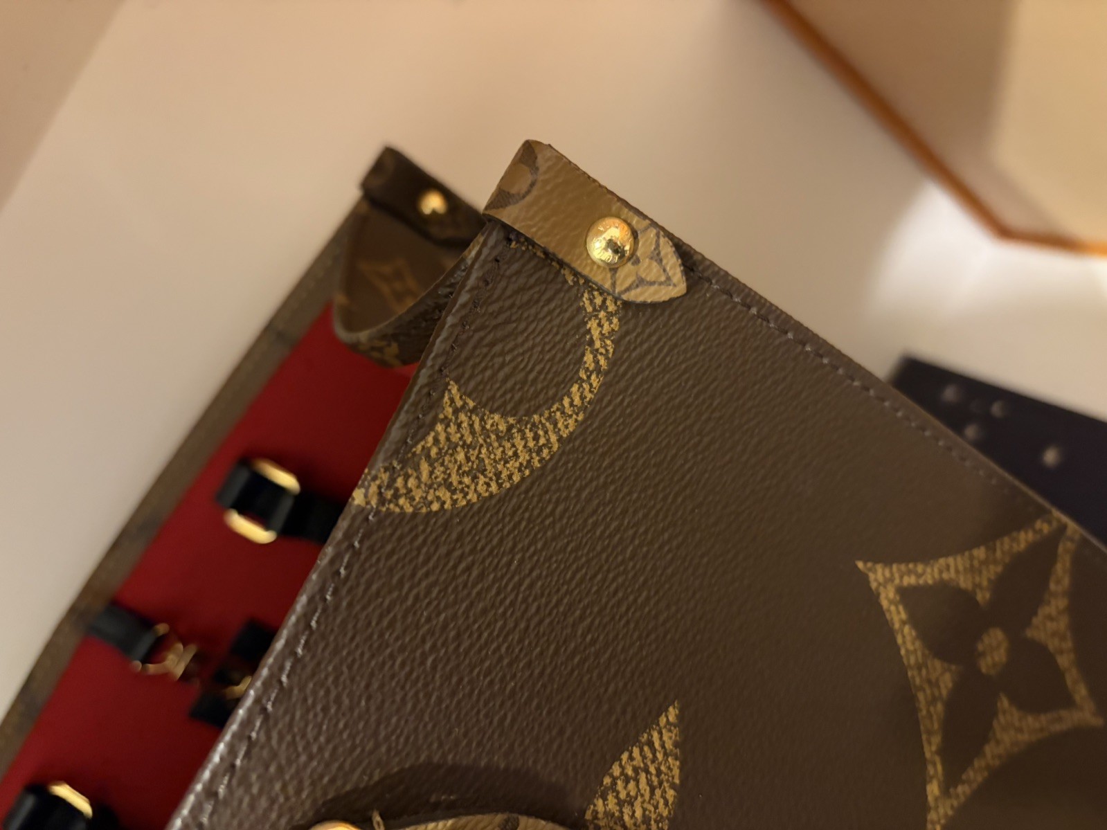 Louis Vuitton OnTheGo Tote MM Gray Leather image 10