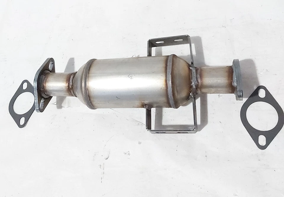 Convertidor catalítico Mitsubishi Eclipse 1995 1996 1997 1998 1999 2,0 L L L4 Foto 4 de 4