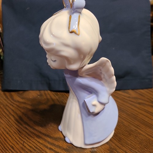 1980 VTG Beautiful Hand Painted One of a Kind Kissing Angel Ceramic Figurine - Picture 2 of 6