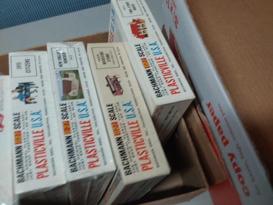 LOT OF VINTAGE PLASTICVILLE BUILDINGS KITS O SCALE 9 eBay