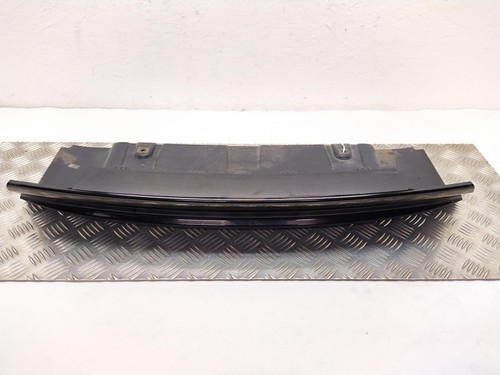 Range Rover Evoque tow eye cover front in gloss black L538 Dynamic 2014