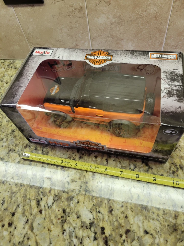MAISTO 1:24 2021 FORD BRONCO BADLANDS HARLEY DAVIDSON EDITION OUT OF PRODUCTION! - Image 2 of 4