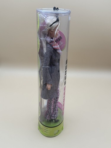 Fashion Fever Modern Trends Barbie Doll H0645 Tweed Clothes w Blonde Hair~ New🌸 - Picture 4 of 6