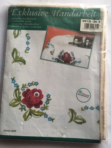 Mitteldecke 90 x90 cm vorgezeichnet zum Besticken mit Blattsiche und Stielstich
