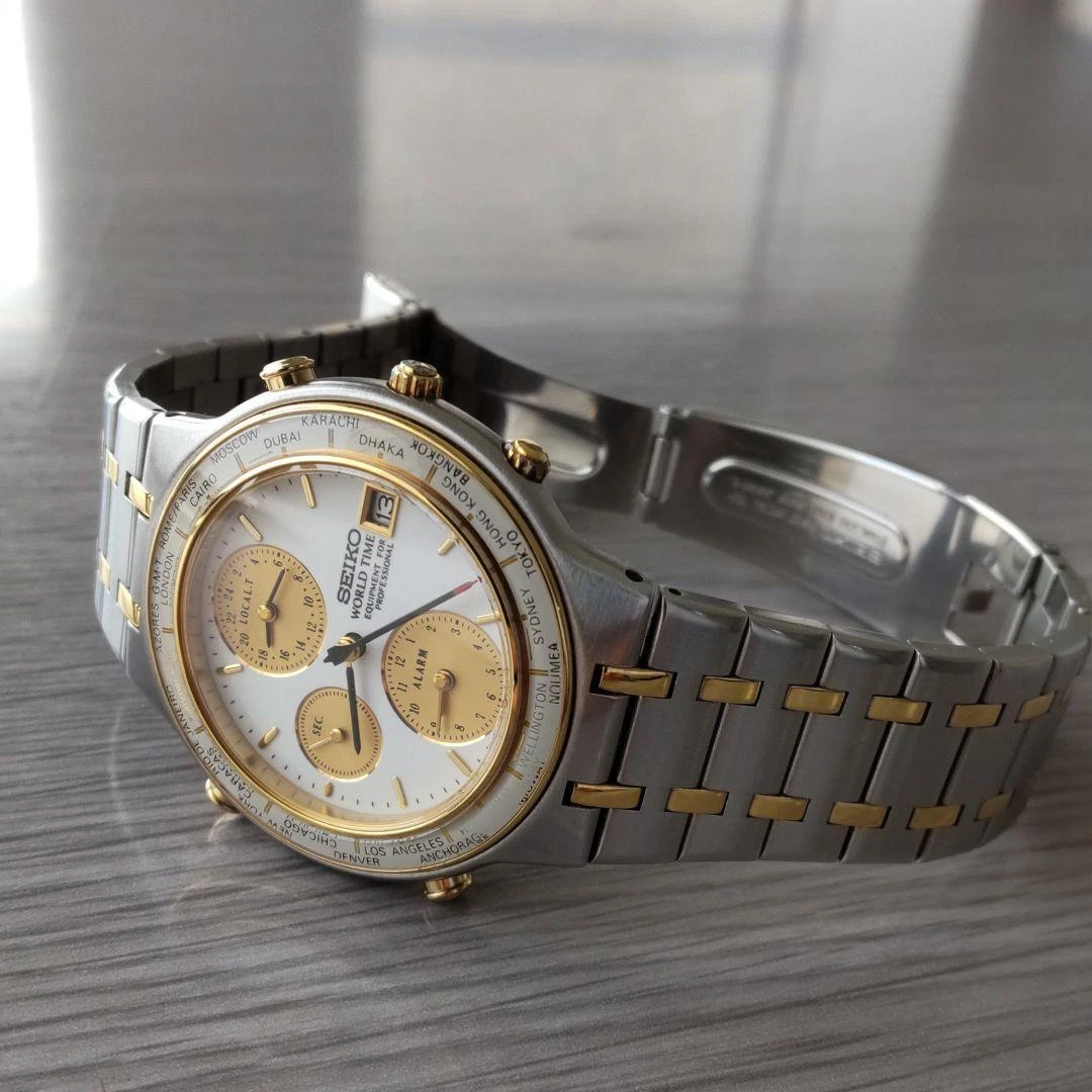 Seiko World Time 5T52-7A00 Date Stainless Steel Silver Quartz Mens