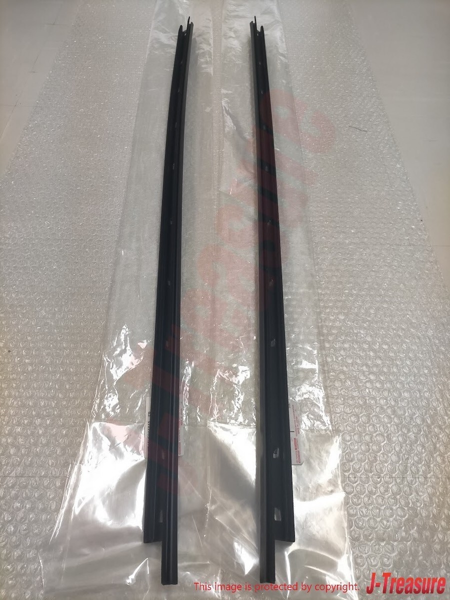 TOYOTA SUPRA JZA80 93-98 Genuine Front Door Glass Weatherstrip