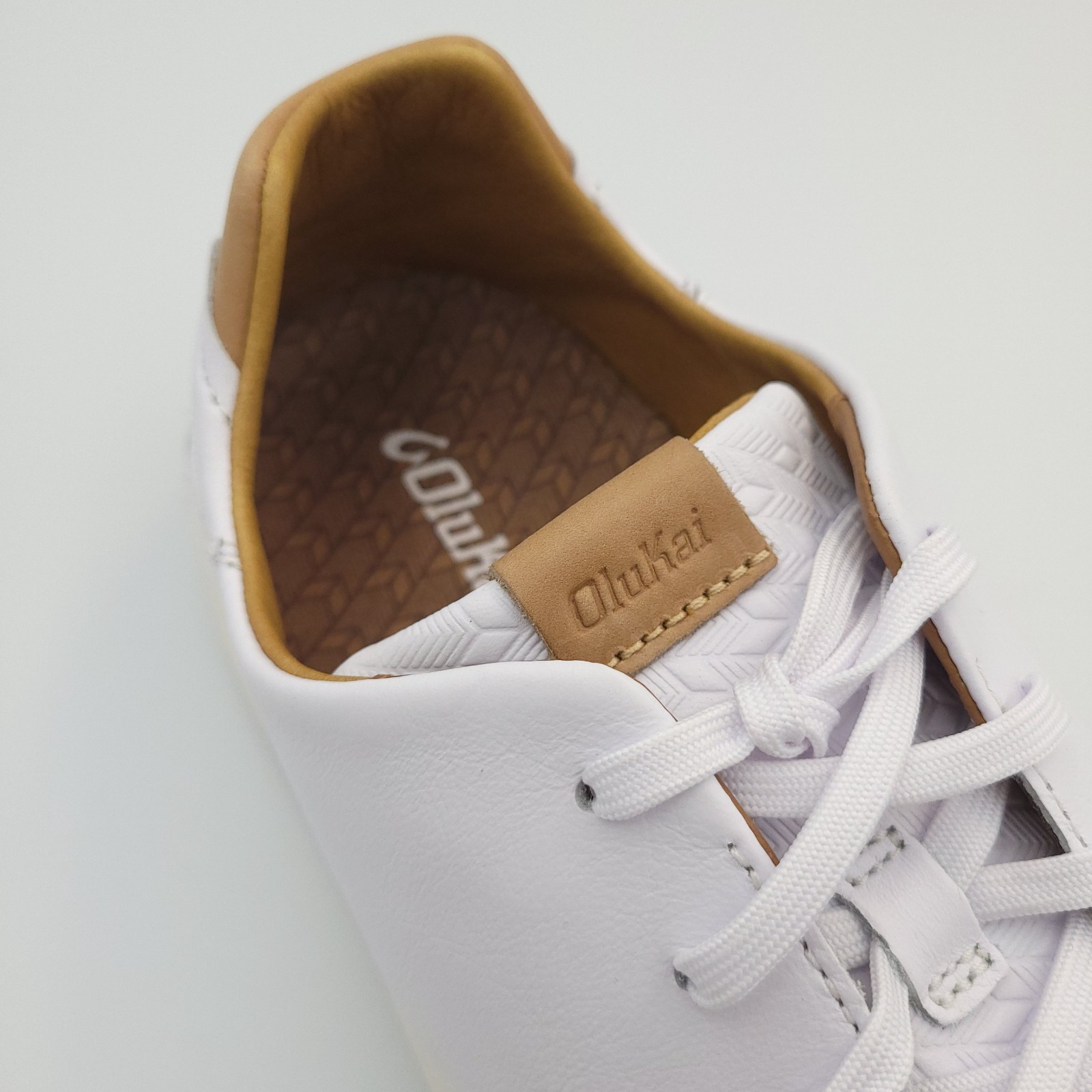 OLUKAI Lae'ahi Li ‘Ili Waterproof Leather Sneakers White Size 14 15 NIB NEW