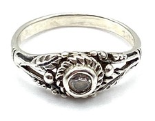 Vintage Sterling Siulver / 925 CZ Floral Filigree Ring Size 6.25