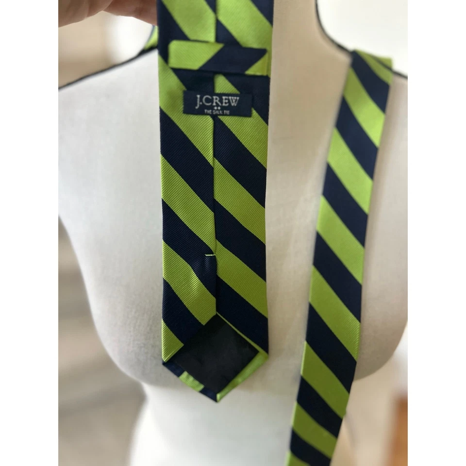 Corbata de seda a rayas diagonales verde lima y azul marino J.Crew Factory Preppy Academia Foto 2 de 4