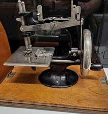 Vintage Mini Singer Style Nähmaschine 50er Jahre mit Bugholzkoffer