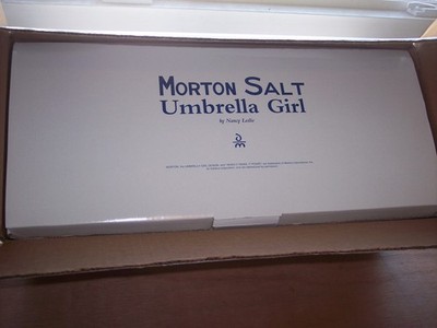 1998 the Danbury Mint Morton Salt Umbrella Girl Doll NEW opened box