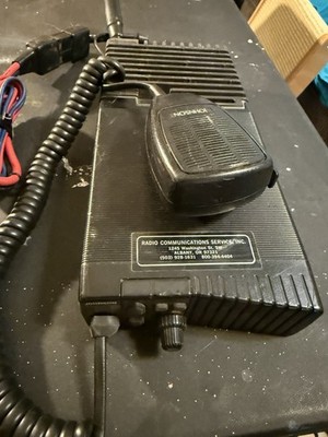 Vintage Johnson 2 Way Radio. Power Cord & Mic. Unsure of Model . READ DESC