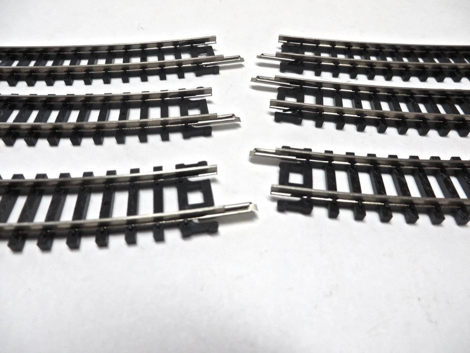 N Scale Atlas 6 Pieces 9 1/4" Radius Curved Track Nickel Silver New Old Stock - Image 2 of 3