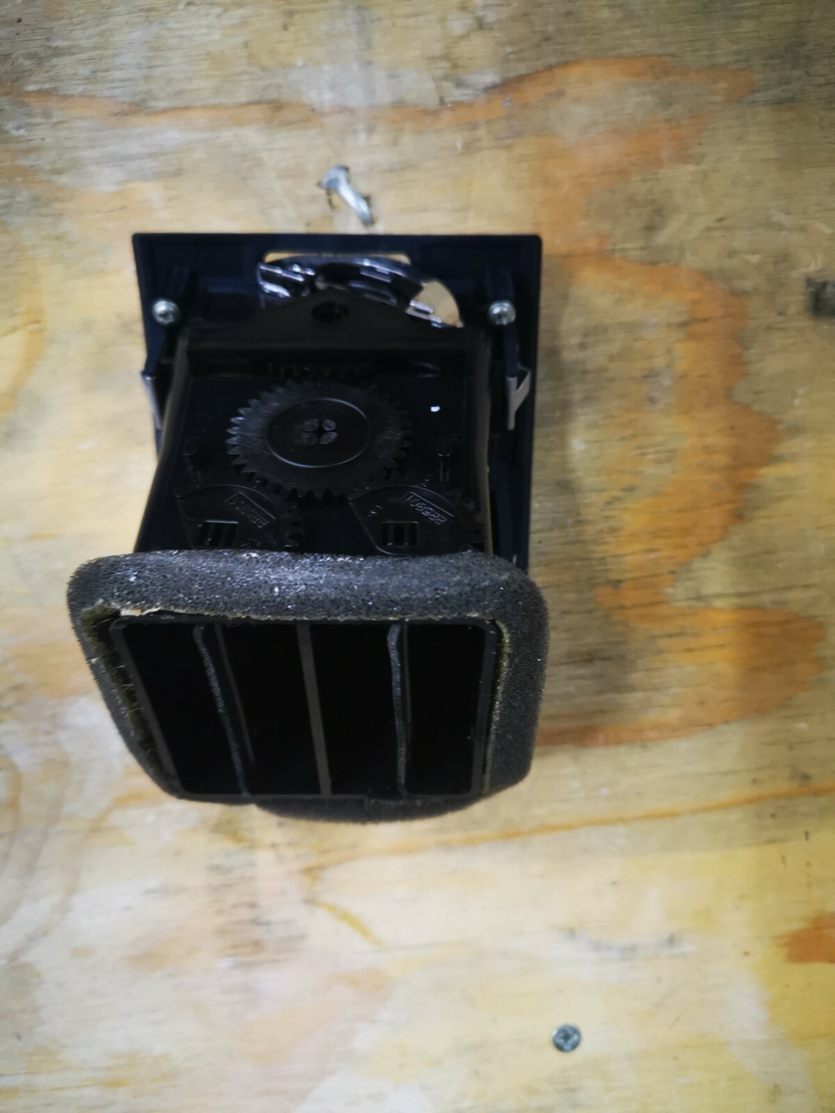 Maserati gran turismo side air vent in black 68238500