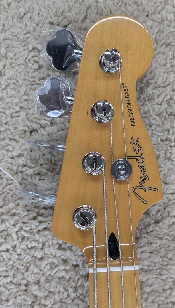 Fender Player II Precision Bass guitar, Maple Fingerboard