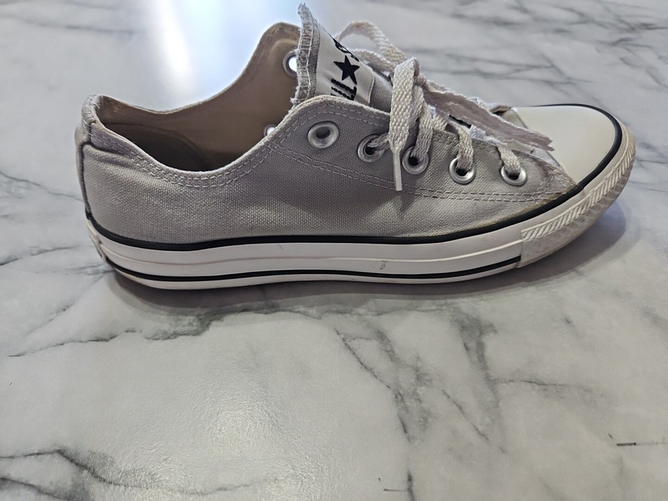 converse youth size 4