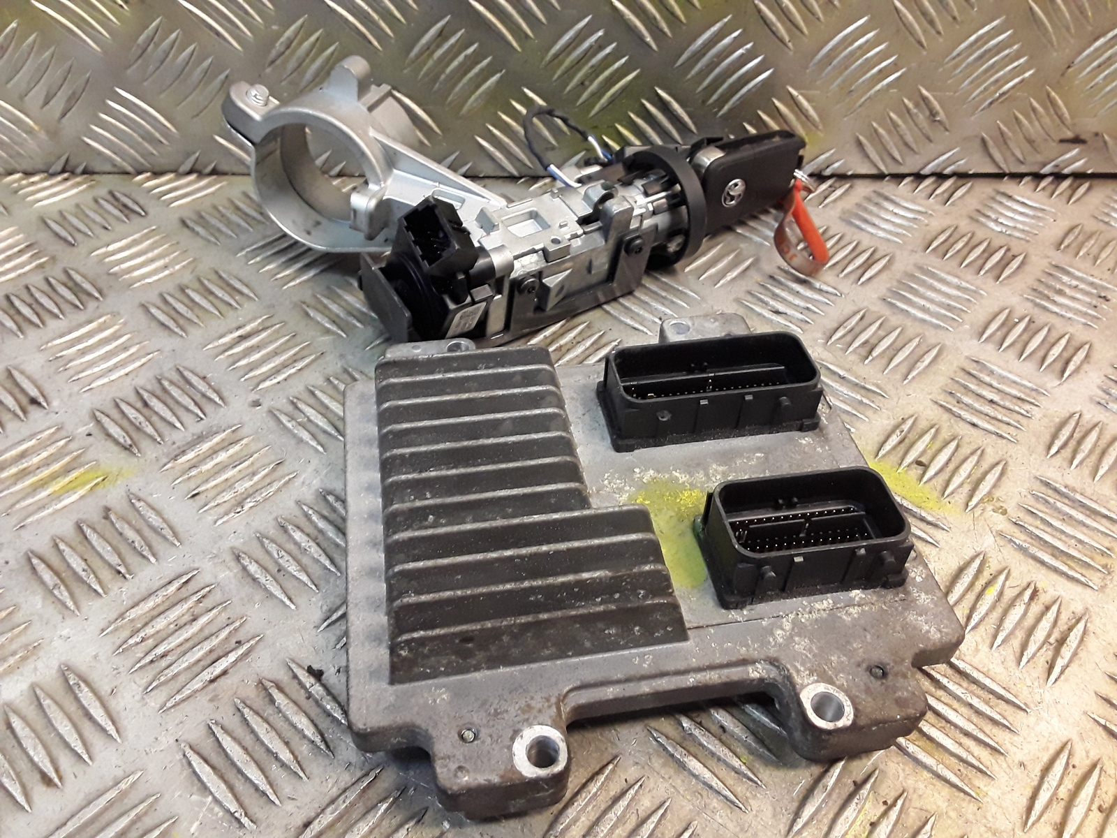 OPEL ASTRA J 1.4 Engine ECU Set 12638807 13502301 13337922 1.40 