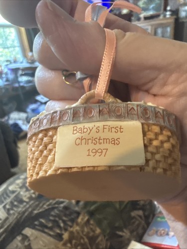 Hallmark baby girl's first christmas ornament 1997 - Picture 15 of 16