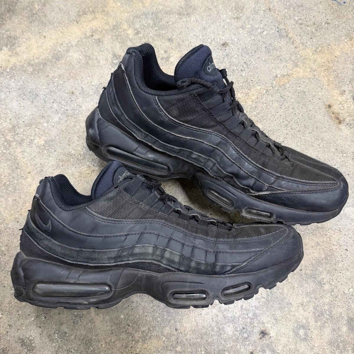 Preços baixos em Nike Air Max 95 Essential Triple Black 2020 | eBay