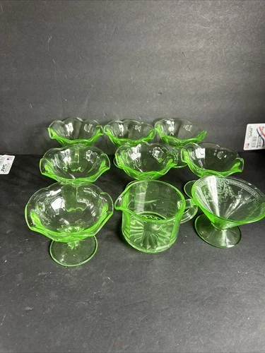 LOT OF 9 GREEN VINTAGE DEPRESSION  URANIUM GLASS DESSERT ICE CREAM DISHES #R65