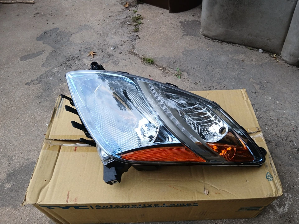 Conjunto de faros - Certificado Capa TYC 20-6876-01-9 para Toyota Prius 06-09 Foto 4 de 4