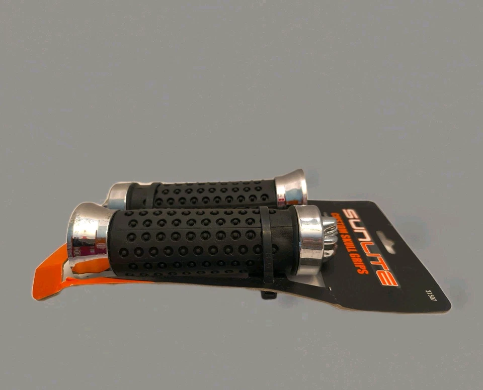 Мягкие резиновые ручки SUNLITE на заказ черные с хромированными концами, крышка черепа новые из старых запасов - Изображение 4 из 4