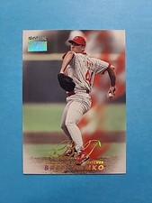BRETT TOMKO 1999 SKYBOX PREMIUM BASEBALL CARD # 62 H1932